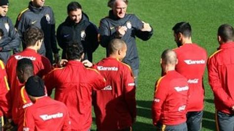 G­a­l­a­t­a­s­a­r­a­y­­d­a­ ­7­7­ ­s­a­a­t­l­i­k­ ­i­z­i­n­ ­k­r­i­z­i­